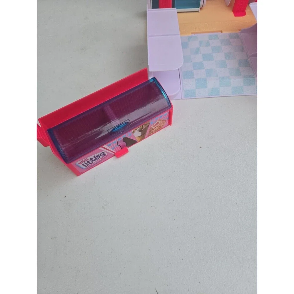 Shopkins Real Littles Mini Mega Mart Playset Incomplete/with original box